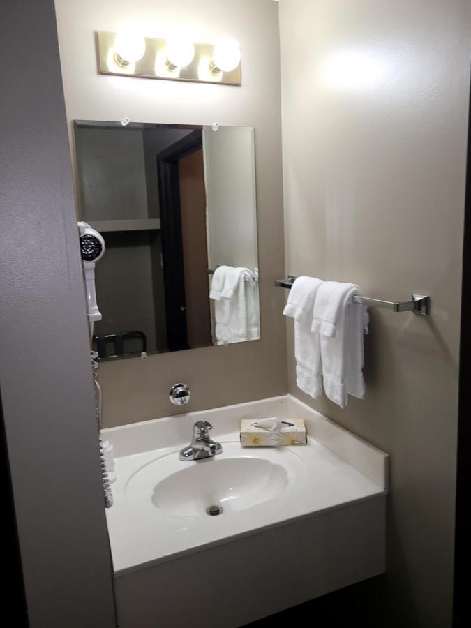 Canad Inns Destination Centre Portage La Prairie Εξωτερικό φωτογραφία